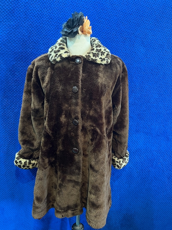 Vintage Faux Fur Swing Jacket Coat Brown Leopard Print Collar and
