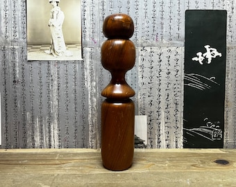 Kokeshi Puppe, Vintage Japanische Holz Kokeshi, handgemachte Volkskunst aus Japan 25,5cm