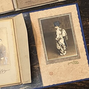 Colección de 4 fotografías antiguas en sepia montadas profesionalmente de Japón de principios del siglo XX imagen 5