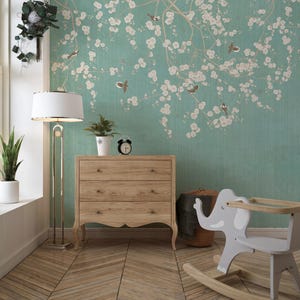 花が咲く木と鳥の剥がして貼る壁紙、ヴィンテージの花柄シノワズリ壁紙、飛んでいる鳥の壁紙、枝の壁画