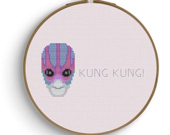 クンクン！レジデント エイリアン クロスステッチ パターン - 3 PDF (デジタル ダウンロード)