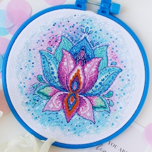 DIY Cross Stitch Kit On Canvas Flower Of Happiness, GIFT. Size: 5.9&quot;×5.9&quot; (15x15 cm)