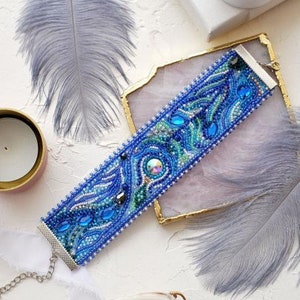 DIY Beaded bracelet kit, Bead embroidery kit Feather touch, GIFT Size: 1.6"x6.1" (5.2x15.4 сm)