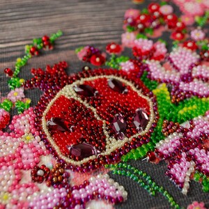 DIY Christmas Wreath Bead Embroidery Kit – Handmade Craft Set, Gift for Her, Beginner Friendly