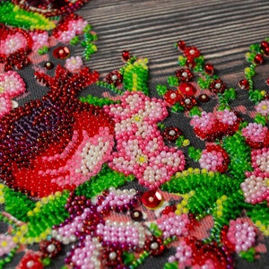 DIY Christmas Wreath Bead Embroidery Kit – Handmade Craft Set, Gift for Her, Beginner Friendly