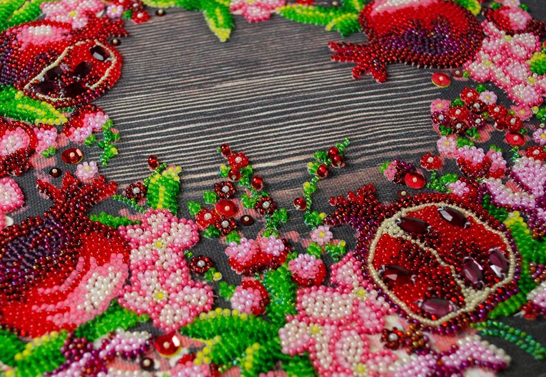 DIY Christmas Wreath Bead Embroidery Kit – Handmade Craft Set, Gift for Her, Beginner Friendly