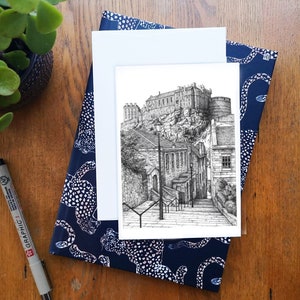 The Vennel, Édimbourg • Carte de voeux ou d'anniversaire vierge • Dessin architectural à la plume et à l'encre, fait main en Écosse • Cadeau boîte aux lettres