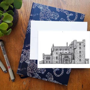 Castello di Mey, Thurso • Biglietto di auguri vuoto o biglietto di compleanno • Disegno architettonico a penna, fatto a mano in Scozia • Regalo per cassetta delle lettere