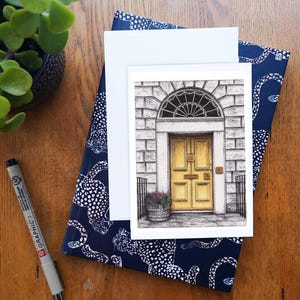 New Town Door, Edimburgo • Biglietto di auguri vuoto o biglietto di compleanno • Disegno architettonico a penna e inchiostro, fatto a mano in Scozia • Regalo per cassetta delle lettere