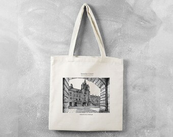 Tolbooth Tavern, Edinburgh Tote Bag • Bolso de mano orgánico reciclado con diseño de dibujo de pluma arquitectónica, hecho a mano en Escocia • Letterbox Gift