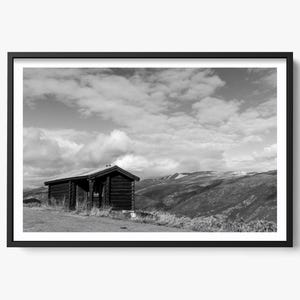 Impresión de cabaña, fotografía noruega, decoración de pared de montaña, arte invernal para el hogar, fotografía de paisajes, picos nevados, Escandinavia, Noruega