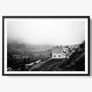 Fotografía noruega, decoración de pared escandinava, arte de cabañas, fotografía de pueblos, paisajes de montaña, Noruega, países nórdicos, Islandia