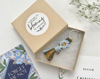 Pregnancy and Infant Loss Keychain | Miscarriage Remembrance Gift | Macrame Flower Keychain | Bereavement | Forget Me Not | Baby Memorial