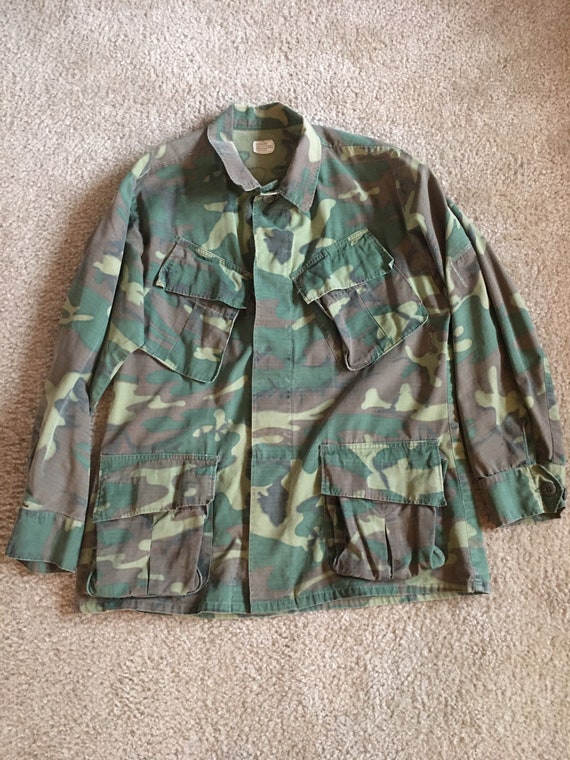 1968 Vietnam slant pocket jungle jacket. Medium/ s