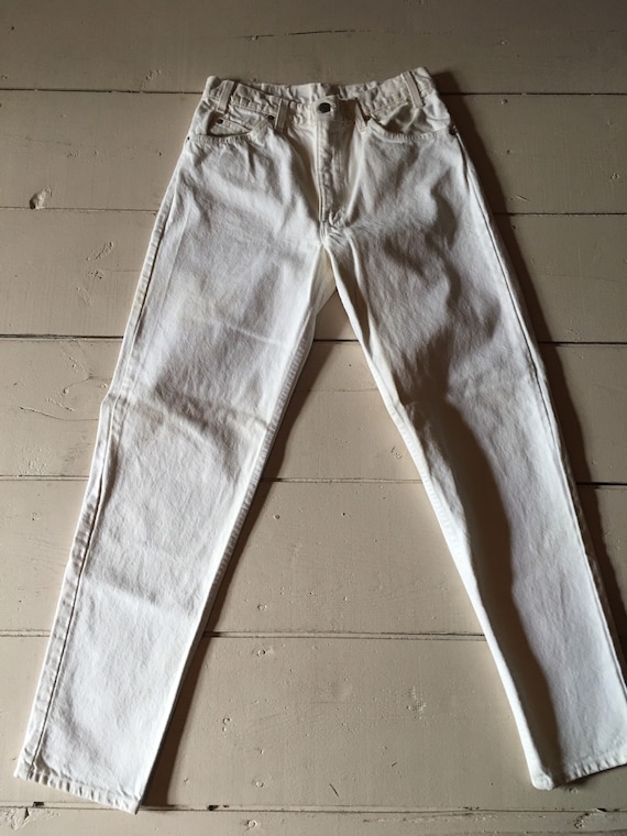 90s Vintage Levi’s 550  32x32 relaxed fit tapperd 