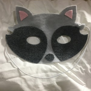 Felt raccoon mask