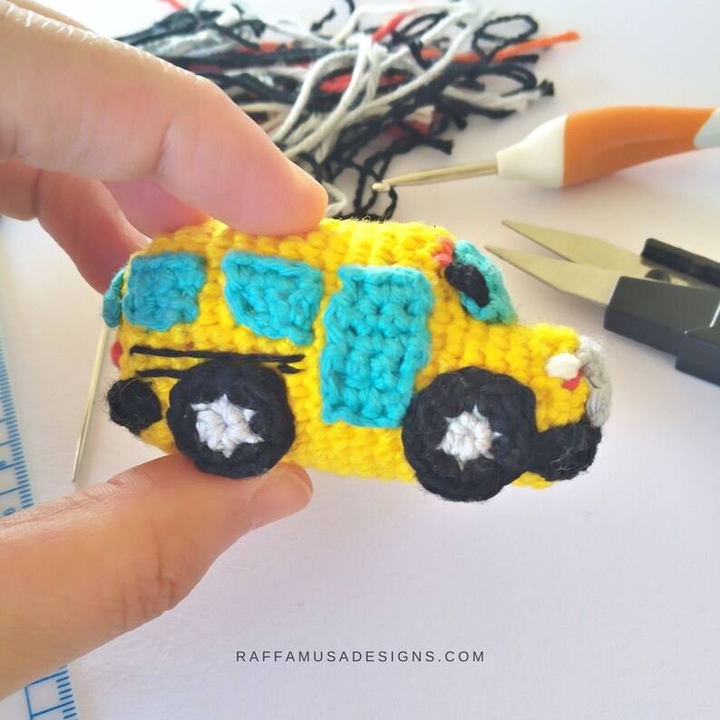 CROCHET PATTERN Amigurumi School Bus Keychain Backpack Decoration image 3