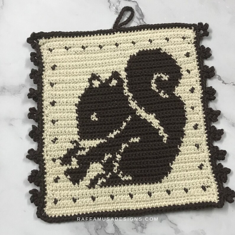 Crochet Pattern Squirrel Potholder Tapestry Crochet Hot Pad Kitchen Decor Trivet Pattern image 5