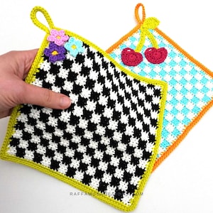 Crochet Pattern - Checkered Potholder - Kitsch Kitchen Trivet - Tapestry Crochet Hdc Hot Pad