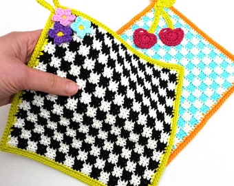 Crochet Pattern - Checkered Potholder - Kitsch Kitchen Trivet - Tapestry Crochet Hdc Hot Pad