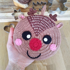 Crochet Pattern ~ Reindeer Potholder - Christmas Hot Pad - Kitchen Decor - Trivet Pattern