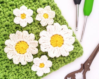 Crochet Pattern ~ Daisy Flower Applique – in two sizes! - Crochet Spring Flowers