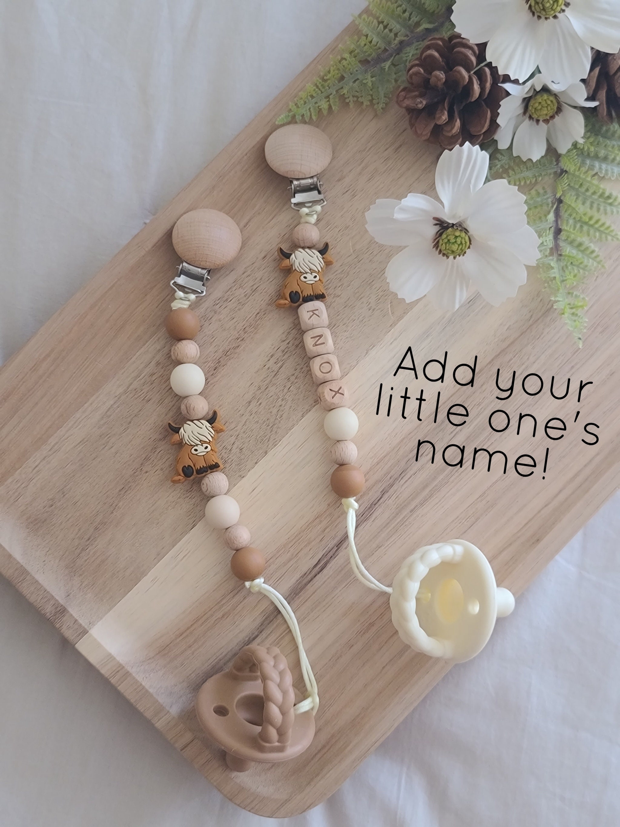 Highland Cow Pacifier Clip | Farm Pacifier Clip | Cow Dummy Clip | Cow Binkie Clip |Cow Baby Gifts |Mama Gifts |Baby Shower Gifts |Cow Print