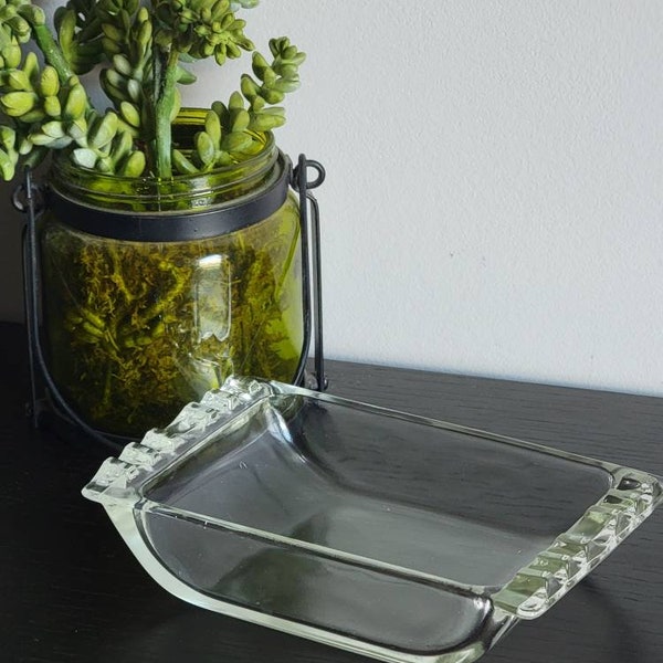 Awesome MCM Scandinavian Style Sleek Clear Art Glass Ashtray/Trinket Dish, Maker Unknown