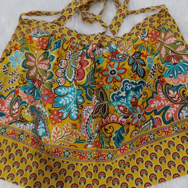 Adorable Vera Bradley What's Cookin Skirt Apron with Pockets and Back Tie