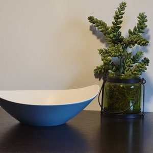Awesome MCM Ben Seibel for Iroquois &#39;Blue Vineyard&#39; 10&quot; Open Vegetable Bowl/Serving Dish