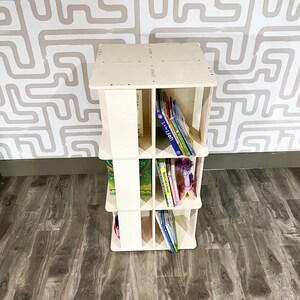 Montessori Bookshelf Rotating Shelf Montessori Furniture Wooden Children's Furniture Rotating Book Display Classroom Furniture LAZY SUZAN Bild 3