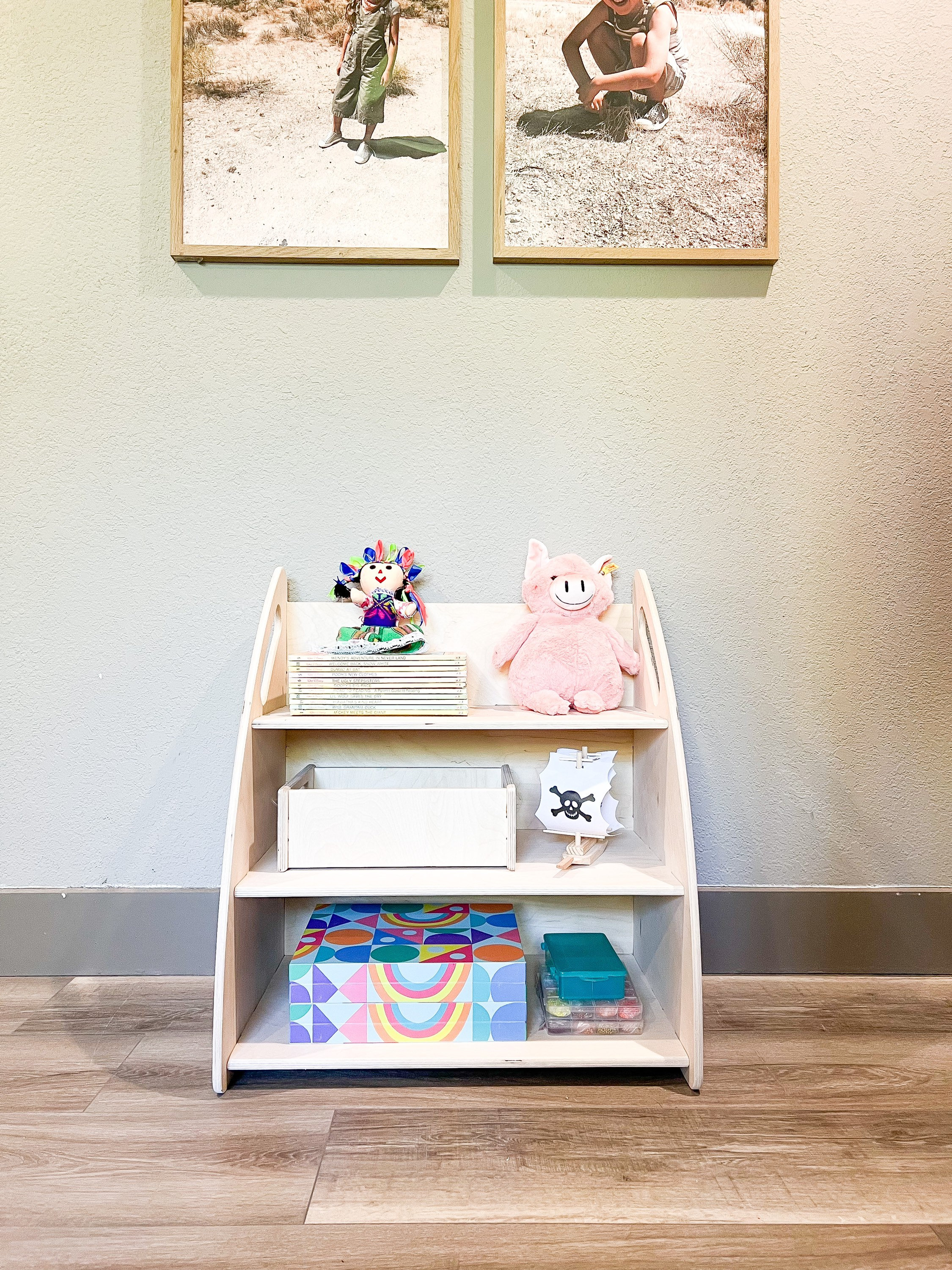 モンテッソーリ木製おもちゃ棚、プレイルーム用おもちゃ収納、子供部屋