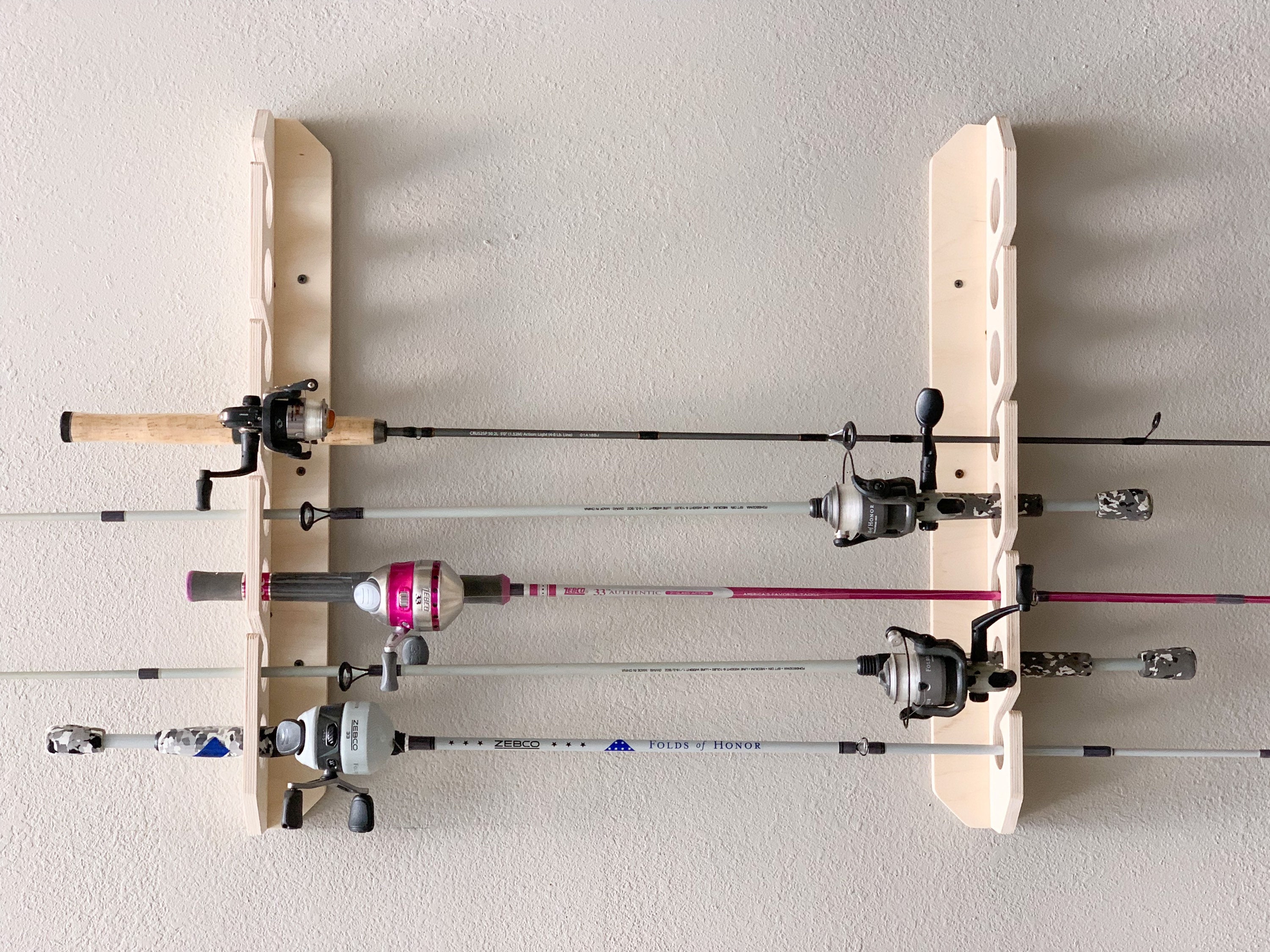 YYST Horizontal Fishing Rod Storage Rack Holder Wall Mount - Hold 4 Fishing  Rods W Screws - No Fishing Rod : : Sports, Fitness & Outdoors