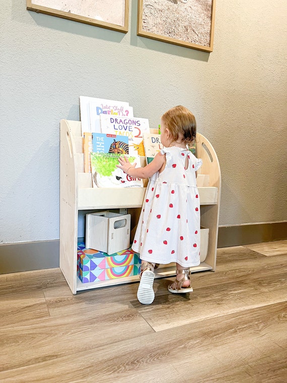 Estantería Montessori con cubículos de almacenamiento Estantería para niños  pequeños Montessori Muebles de madera Regalo de guardería Estantería de  madera LARISSA -  España