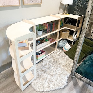 Estantería de juguetes Montessori Estantería de juguetes de esquina para niños pequeños Muebles de madera Montessori Esquina escolar Montessori Almacenamiento de juguetes Divisor de ambientes JERRY