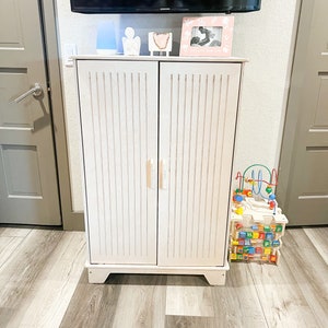 HENNY- Montessori Furniture - Handmade Wooden Clothing Rack for Kids – Montessori Wardrobe Closet - Toddler Dress Up Storage – Kids Gift