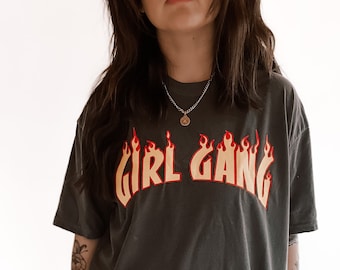 T-shirt de bande féministe Girl Gang | T-shirt Rock n Roll | t-shirt graphique vintage Comfort Colors | Hippie bohème grunge