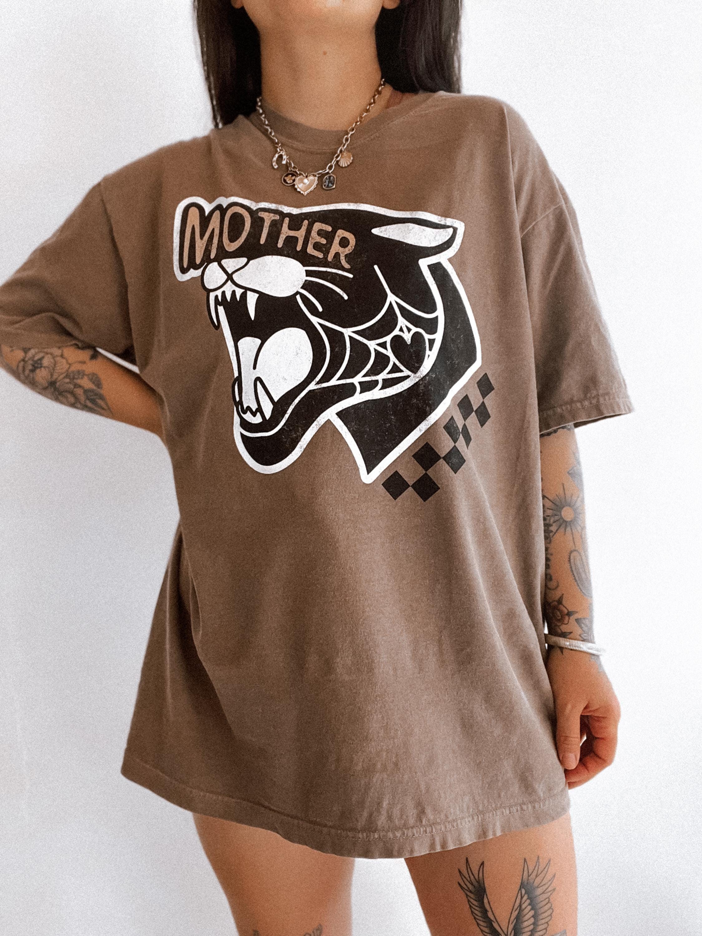 Mama Cat Tee, Trendy Mom Graphic Tee, Grunge Aesthetic