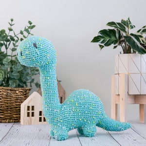 Amigurumi Bronty the brontosaurus dinosaur pattern