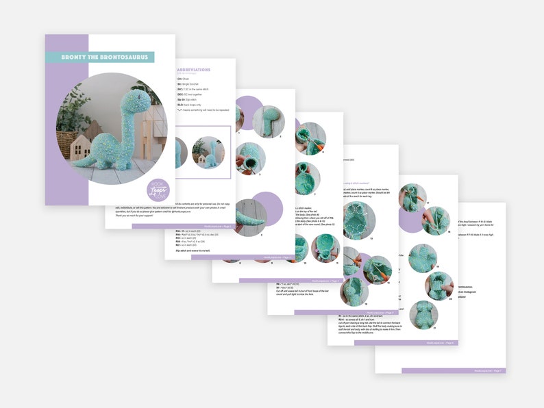 Puede incluir: Un patr&oacute;n de crochet para un dinosaurio Brontosaurus azul claro. El patr&oacute;n incluye instrucciones y fotos para cada paso del proceso. El patr&oacute;n se titula "Bronty el Brontosaurus".