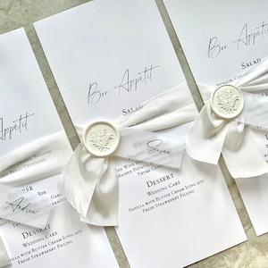 Menú de boda de seda con tarjeta de lugar en vitela (juego de 10)
