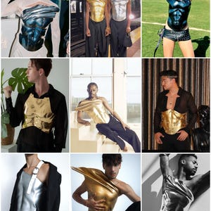 K&ouml;nnte beinhalten: Eine Sammlung metallischer Brustpanzer in Gold, Silber und Blau. Die Designs umfassen geformte Formen und asymmetrische Schulterdetails. Einige werden mit schwarzer Kleidung getragen, andere solo. Das Gesamtthema ist Avantgarde-Mode.