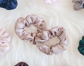 Set of 2 Mini Satin Scrunchie, Vintage Kids Hair Tie, Small Hair Accessory, Luxury Satin Hair Elastic, Girlfriend Bridesmaid Gift for Her