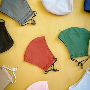 Einfarbige Gesichtsmaske aus 100% Baumwolle Dreilagig und doppellagig waschbares Tuch für Erwachsene Männer Frauen Kinder mit Filtertasche