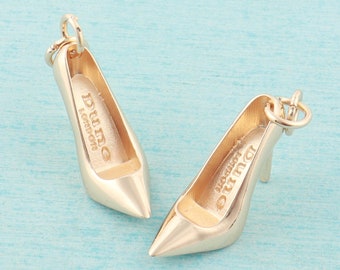 Pendentif de charme de talon élevé, charmes légers de chaussures de stiletto d’or, pendentif en métal 3D pour des bijoux de collier de boucle d’oreille faisant l’accessoire de DIY (2-6-12pcs)