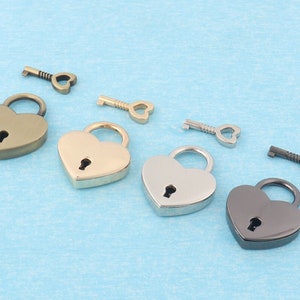 Custom Heart-shaped Locks & Key,30mm x38mm Metal Personalized Laser Engraved Bag Padlocks,Silver Love Heart Blank Padlock For Wedding Gift