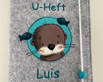 U-booklet cover made of felt with vaccination certificate compartment and personalized