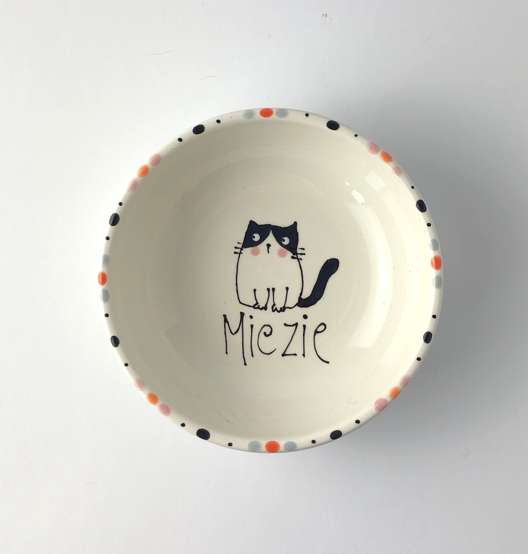 Keramik-Katzennäpfe Set Mit Fischgräten- Und Pfoten-Muster – 4 Schalen Mit Rutschfesten Pads – 15 Cm Breit, Flaches Design