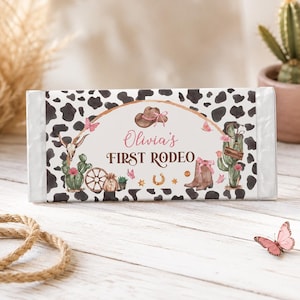 REDIGERBAR Cowgirl Födelsedagsfest Chokladpapper, Vilda Västern 1-årsdag Chokladkakapapper, Första Rodeo Party Favors, Utskrivbar C011 bild 1