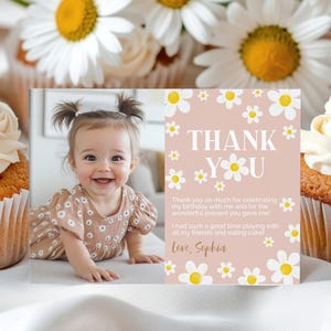 Carte de remerciement avec photo d'anniversaire Daisy, carte de cadeau d'anniversaire Daisy, carte de remerciement photo Boho rétro Daisy, téléchargement immédiat. D017